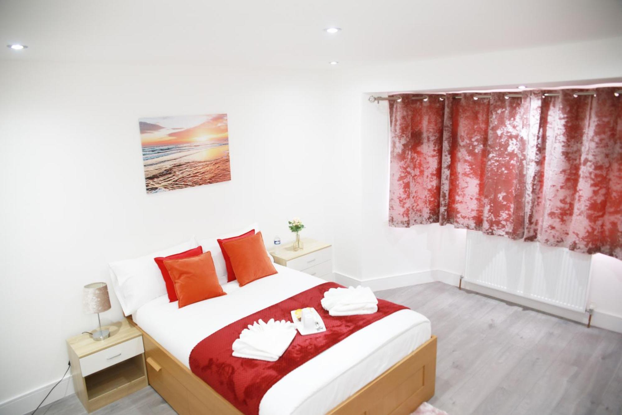 Deluxe 4 Bedroom House The Hyde Екстериор снимка