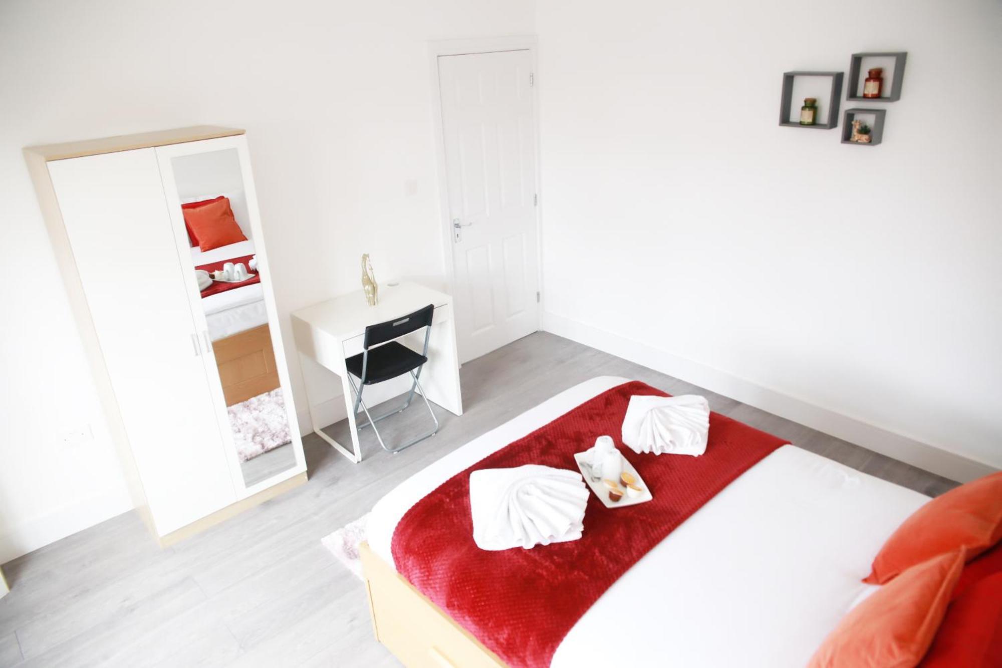 Deluxe 4 Bedroom House The Hyde Екстериор снимка